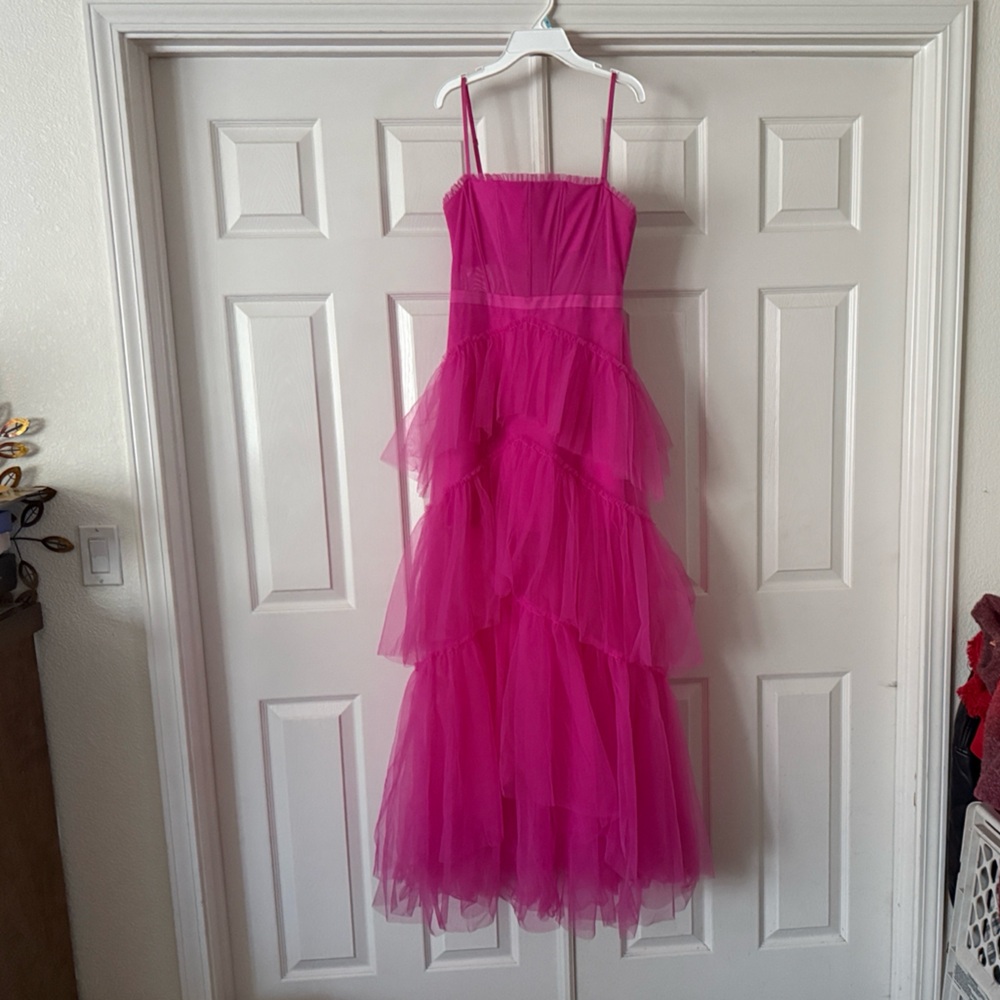Betsy & Adam Fuchsia Size 6 Tiered Tulle Prom Dress